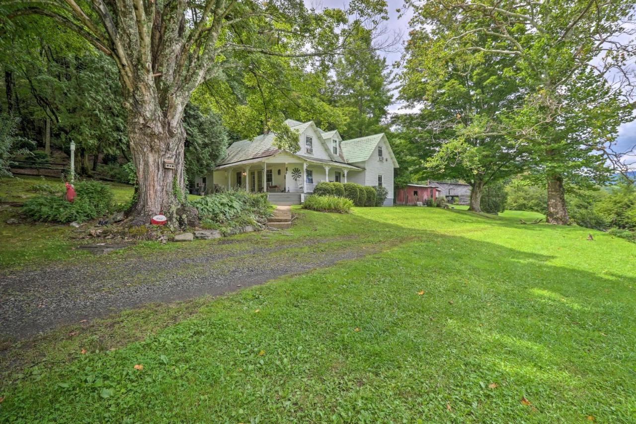 Lil Red Hen Cottage In The Boone Area With Hot Tub เวสต์เจฟเฟอร์สัน ภายนอก รูปภาพ
